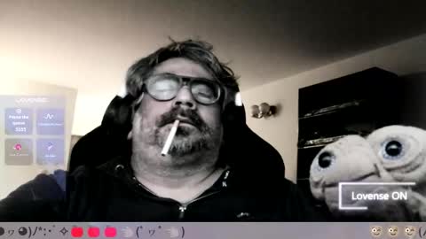 Snapshot of carmelo_devitto chatting on 11/12/25, 07:09 soy Batman online show from 11/12/25, 07:09