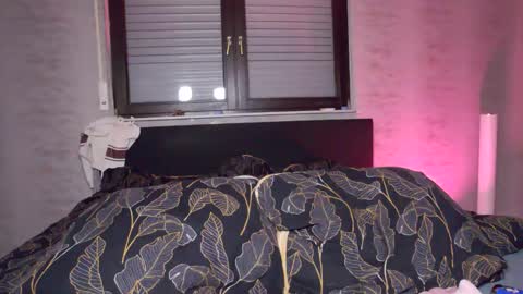 Snapshot of carmen_monroe chatting on 09/19/25, 07:47 Luci online show from 09/19/25, 07:47