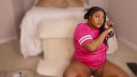 Snapshot of carmencash_ chatting on 03/06/26, 03:03 Carmen Cash online show from 03/06/26, 03:03