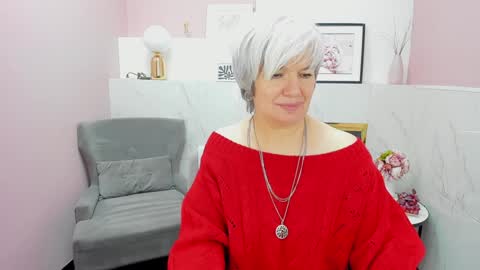 Snapshot of carmensoft chatting on 12/12/24, 04:37 Carmen online show from 12/12/24, 04:37