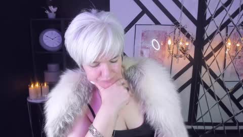 Snapshot of carmensoft chatting on 12/25/24, 12:05 Carmen online show from 12/25/24, 12:05