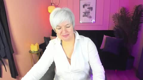 Snapshot of carmensoft chatting on 02/22/25, 03:12 Carmen online show from 02/22/25, 03:12
