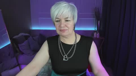 Snapshot of carmensoft chatting on 02/23/25, 11:47 Carmen online show from 02/23/25, 11:47