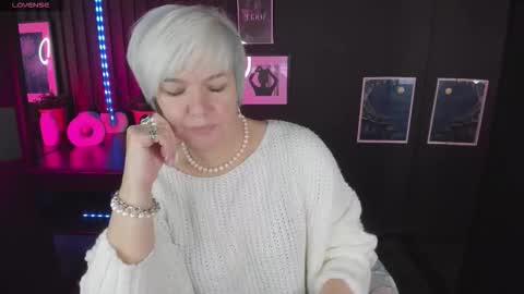 Carmen online show from 10/28/25, 09:06