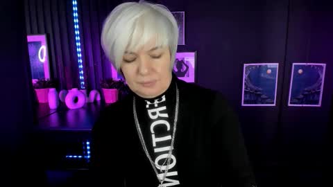 Carmen online show from 11/25/25, 08:53