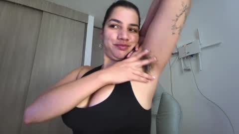 Snapshot of carmesix__ chatting on 06/05/26, 12:00 carmesix__ online show from 06/05/26, 12:00