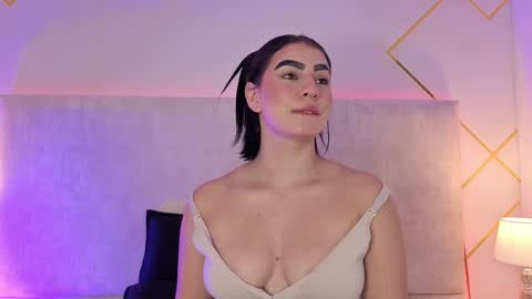 Snapshot of caro_giraldo_ chatting on 05/19/26, 11:49 caro_giraldo_ online show from 05/19/26, 11:49