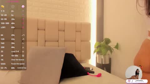    online show from 09/10/25, 11:32