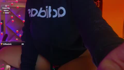 Snapshot of caro_zapata chatting on 02/19/25, 11:49 Carolina online show from 02/19/25, 11:49