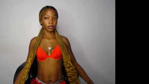 Snapshot of carobaby8 chatting on 11/10/25, 04:55 caroline online show from 11/10/25, 04:55