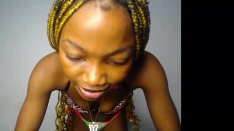 Snapshot of carobaby8 chatting on 11/15/25, 05:27 caroline online show from 11/15/25, 05:27