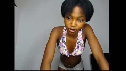 caroline online show from 06/22/26, 04:09