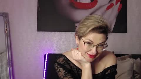 Snapshot of carojhones chatting on 02/21/25, 01:00 CaroJhones online show from 02/21/25, 01:00
