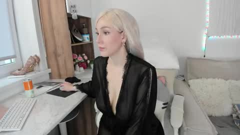 Snapshot of carol_may_ chatting on 12/05/25, 07:50 carol_may_ online show from 12/05/25, 07:50