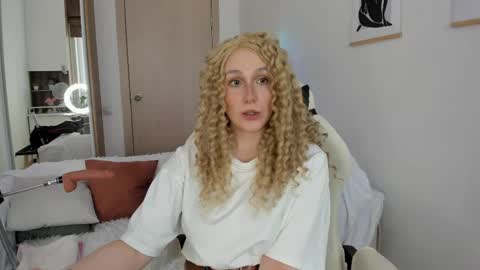 Snapshot of carol_may_ chatting on 05/15/26, 07:04 carol_may_ online show from 05/15/26, 07:04