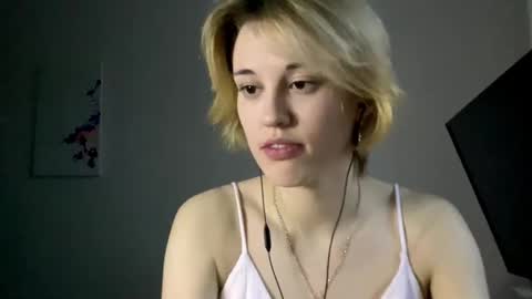 Snapshot of carolcaci chatting on 11/15/25, 09:06 Call me Carol online show from 11/15/25, 09:06