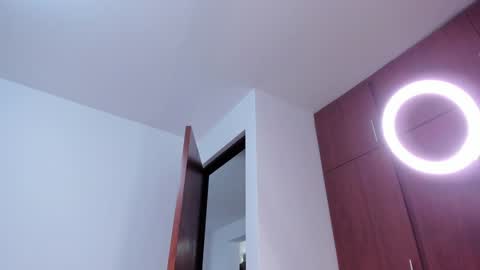 Caroline online show from 12/20/24, 06:24