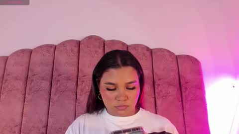 carolina_evannss online show from 12/18/25, 03:56