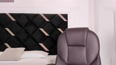 carolina_evannss online show from 05/11/26, 03:56