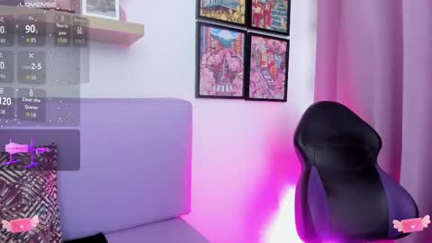 Carolina  online show from 09/19/25, 10:43