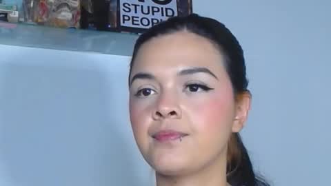 Snapshot of carolina_ml chatting on 10/20/25, 05:02 CarolinaM online show from 10/20/25, 05:02