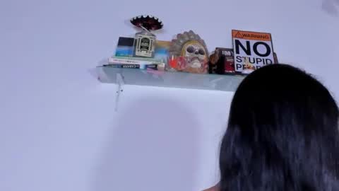 Snapshot of carolina_ml chatting on 11/15/25, 04:58 CarolinaM online show from 11/15/25, 04:58