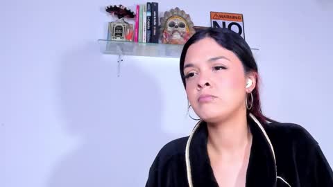 Snapshot of carolina_ml chatting on 01/07/26, 03:03 CarolinaM online show from 01/07/26, 03:03