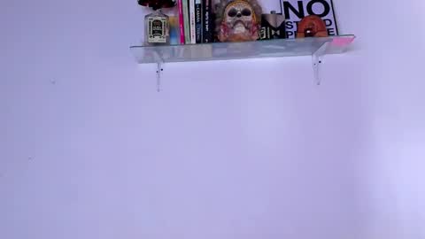 Snapshot of carolina_ml chatting on 03/23/26, 04:44 CarolinaM online show from 03/23/26, 04:44