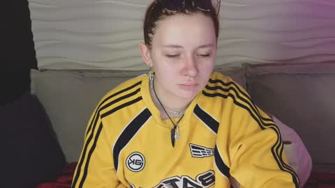 Snapshot of carolina_winter chatting on 01/23/25, 05:24 Mira online show from 01/23/25, 05:24