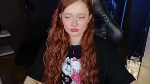 Snapshot of carolina_winter chatting on 02/07/25, 08:55 Mira online show from 02/07/25, 08:55