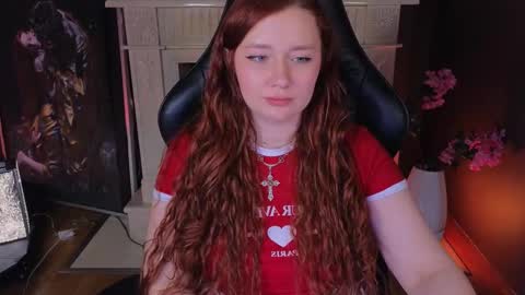 Snapshot of carolina_winter chatting on 03/11/25, 07:14 Mira online show from 03/11/25, 07:14