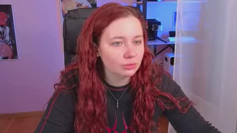 Snapshot of carolina_winter chatting on 10/08/25, 06:55 Mira online show from 10/08/25, 06:55