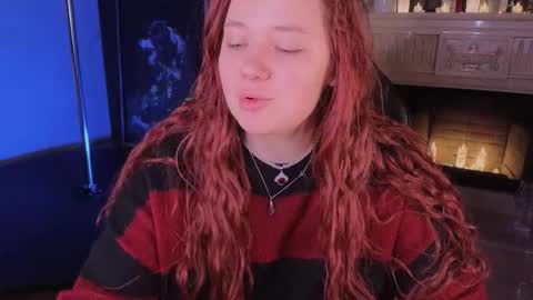 Snapshot of carolina_winter chatting on 10/14/25, 05:41 Mira online show from 10/14/25, 05:41