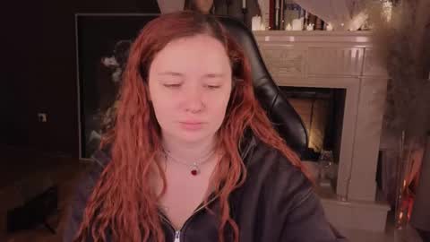 Snapshot of carolina_winter chatting on 11/08/25, 12:27 Mira online show from 11/08/25, 12:27