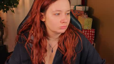 Snapshot of carolina_winter chatting on 11/30/25, 01:15 Mira online show from 11/30/25, 01:15