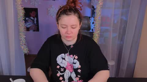 Snapshot of carolina_winter chatting on 12/21/25, 05:14 Mira online show from 12/21/25, 05:14