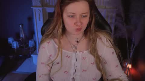 Snapshot of carolina_winter chatting on 01/17/26, 08:30 Mira online show from 01/17/26, 08:30