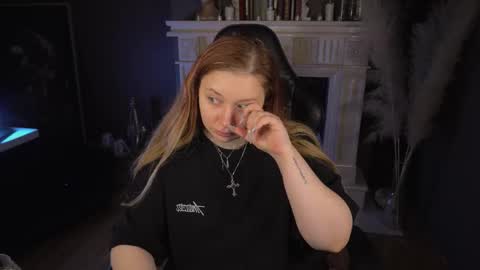 Snapshot of carolina_winter chatting on 02/05/26, 07:46 Mira online show from 02/05/26, 07:46