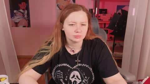 Snapshot of carolina_winter chatting on 02/11/26, 05:34 Mira online show from 02/11/26, 05:34