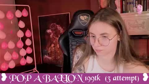 Snapshot of carolina_winter chatting on 02/15/26, 07:51 Mira online show from 02/15/26, 07:51