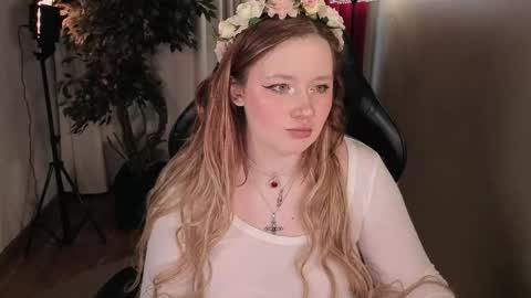 Snapshot of carolina_winter chatting on 02/20/26, 06:26 Mira online show from 02/20/26, 06:26