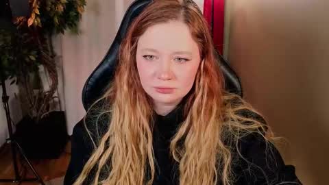 Snapshot of carolina_winter chatting on 02/27/26, 05:18 Mira online show from 02/27/26, 05:18