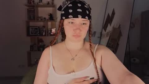 Snapshot of carolina_winter chatting on 07/16/26, 05:46 Mira online show from 07/16/26, 05:46