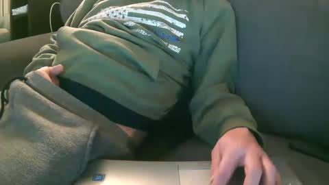 Snapshot of carolinaboy01 chatting on 01/25/25, 11:43 carolinaboy01 online show from 01/25/25, 11:43