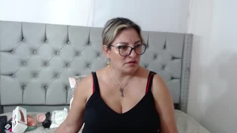 Snapshot of carolinacrus01 chatting on 01/29/25, 08:35 Carolina online show from 01/29/25, 08:35