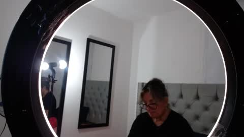 Snapshot of carolinacrus01 chatting on 02/12/25, 12:37 Carolina online show from 02/12/25, 12:37