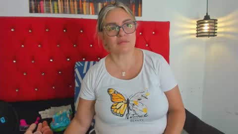 Snapshot of carolinacrus01 chatting on 10/06/25, 05:10 Carolina online show from 10/06/25, 05:10