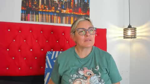 Snapshot of carolinacrus01 chatting on 10/25/25, 06:57 Carolina online show from 10/25/25, 06:57