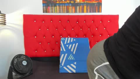 Snapshot of carolinacrus01 chatting on 11/13/25, 02:49 Carolina online show from 11/13/25, 02:49