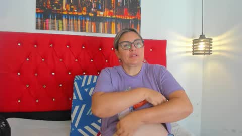 Snapshot of carolinacrus01 chatting on 12/14/25, 04:56 Carolina online show from 12/14/25, 04:56